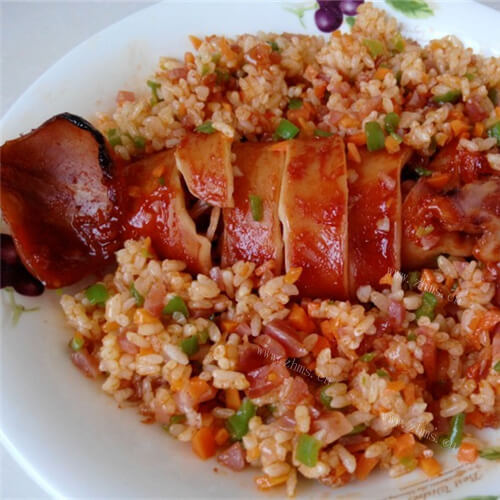 香喷喷的烤鲜鱿鱼筒饭
