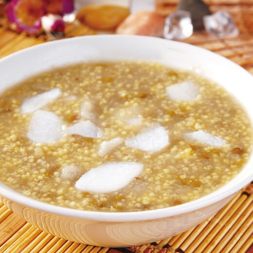 养生的山药绿豆冰糖汁
