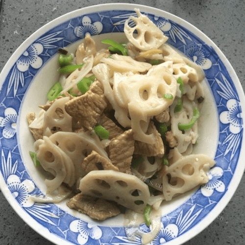 香辣肉丝炒青椒藕片