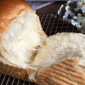 奶香英式水帘拉丝面包