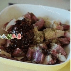美味的南瓜粉蒸牛肉做法图解1)