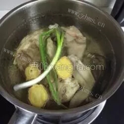 超级好喝的粉丝鸡汤做法图解2)