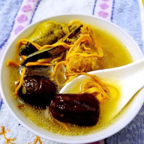健康的虫草花乌鸡红枣汤