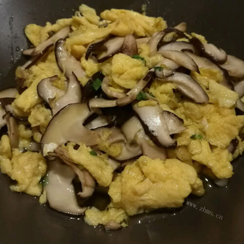家常鲜鱿香菇炒蛋