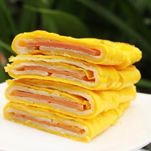 诱人豆沙鸡蛋卷饼