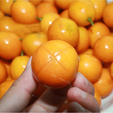 自制的金桔蜜饯做法图解4)
