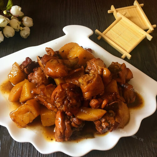 鸡腿炖土豆