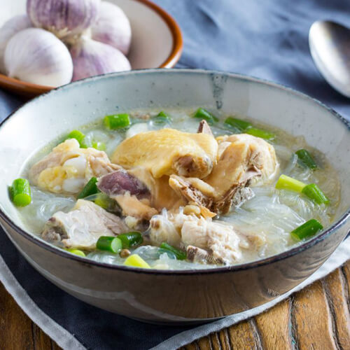 滋补粉丝鸡汤