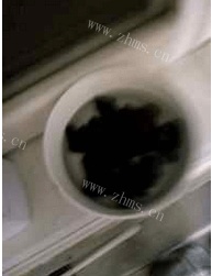 香喷喷的西葫芦鲜虾打卤面做法图解3)