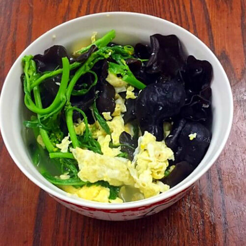 菜心木耳鸡蛋汤