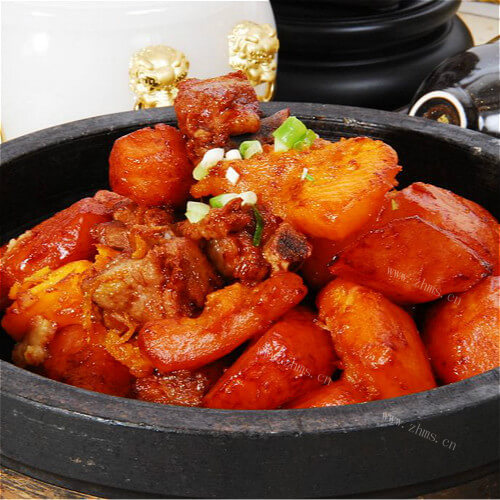 美味的土豆南瓜烧排骨