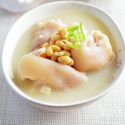 好喝的黄豆猪蹄汤