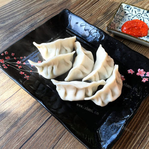 特色虾仁青菜饺子