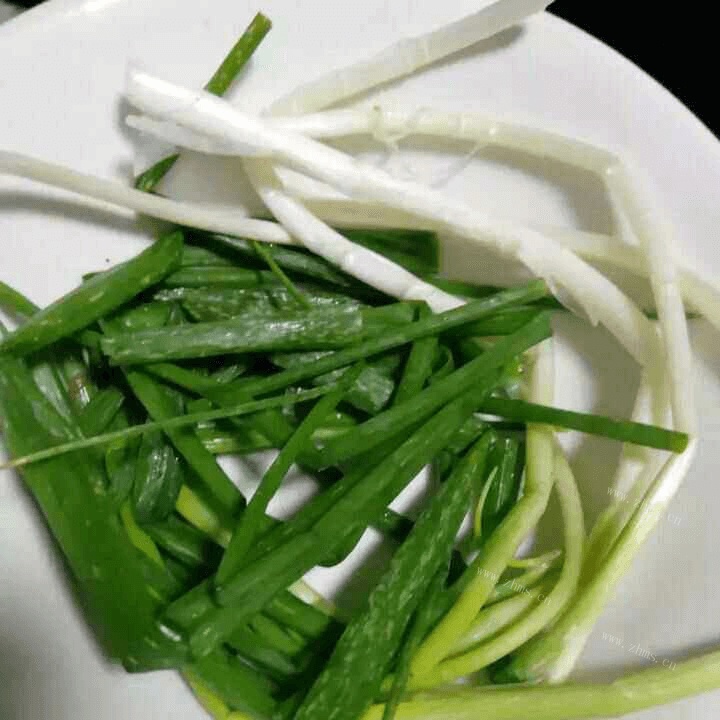 美味的坨子肉做法图解4)