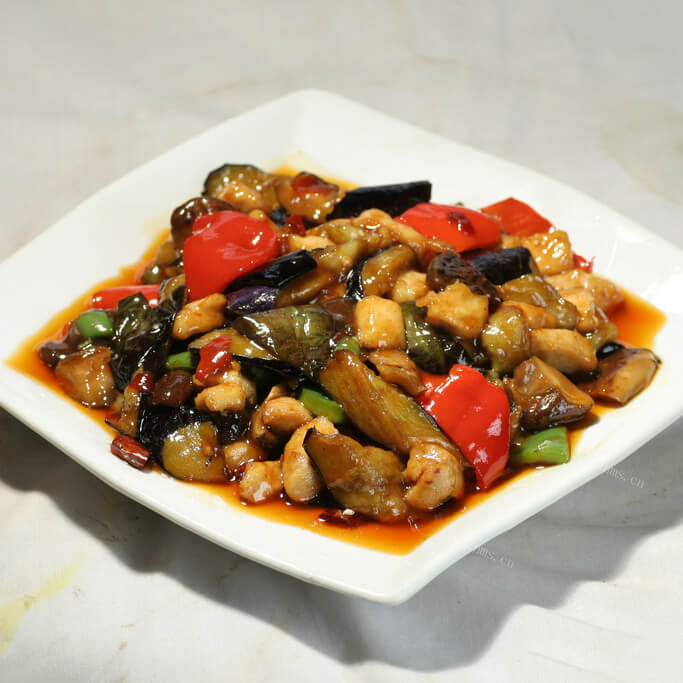 营养丰富茄子炒鸡肉