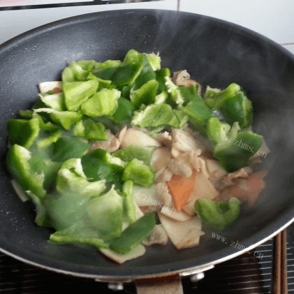 家常菜青椒炒杏鲍菇做法图解10)