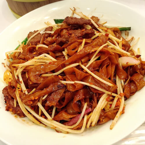 鲜嫩芥兰炒牛河