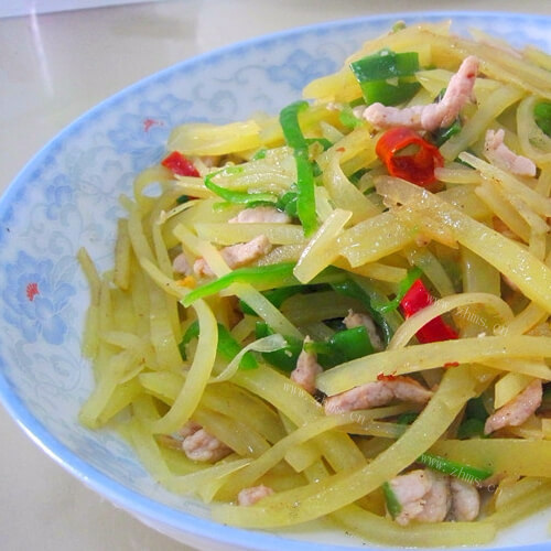 香喷喷的土豆丝炒肉