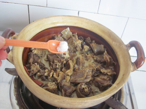 炖板鸭做法图解6)