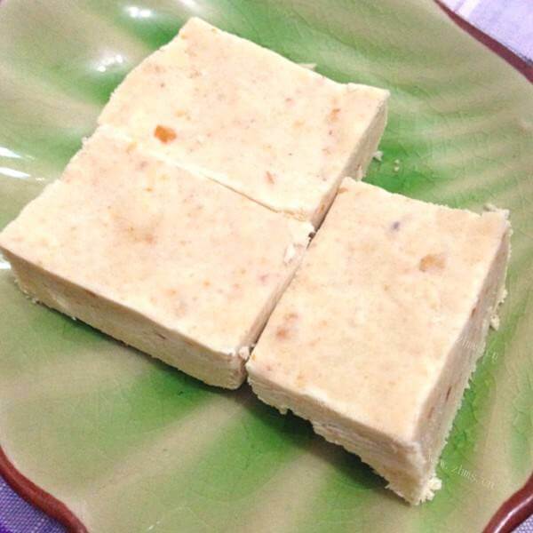 香甜的松子红枣糯米糕