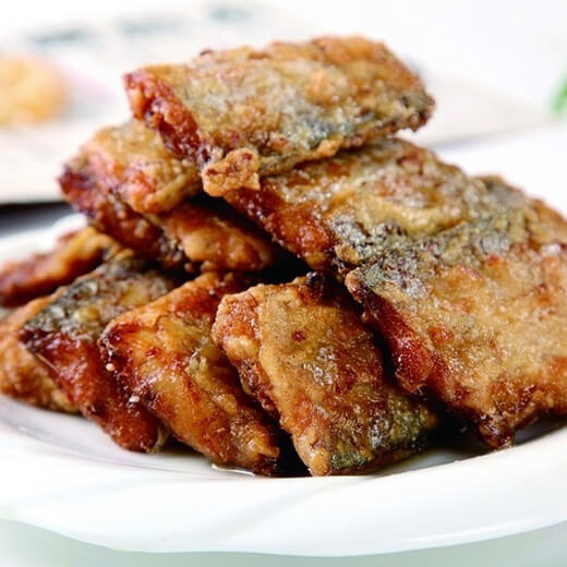酥脆牙签带鱼