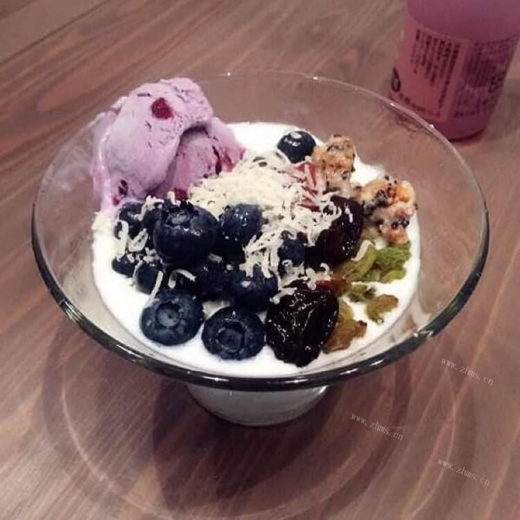 清爽冰葡萄酒奶酪冰激凌