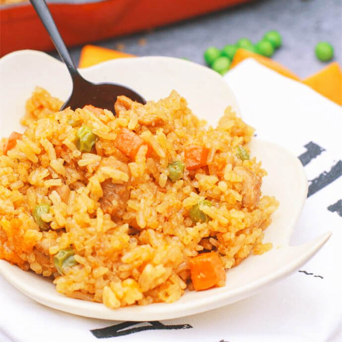 清香南瓜胡萝卜酱肉焖饭