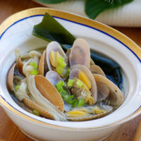 美味的甜笋蛤蜊汤