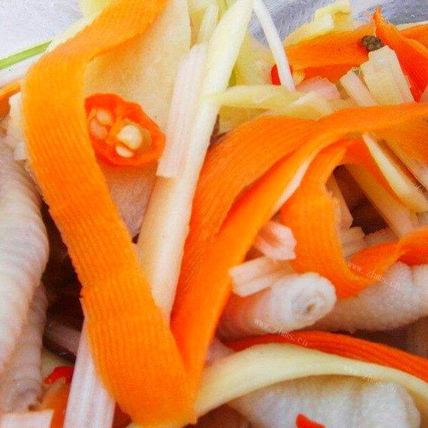 酸辣泡菜鸡脚