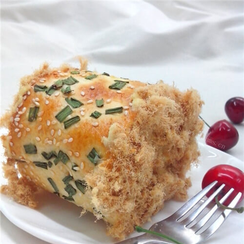 香浓的沙拉肉松排包