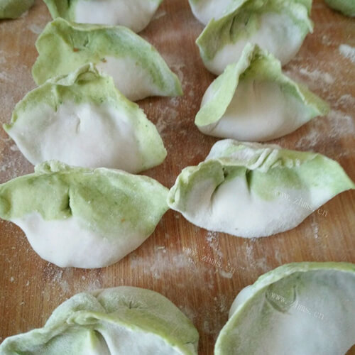 特色速冻彩色花样饺子