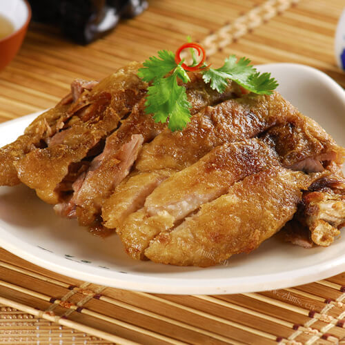 荷叶香酥鸭腿