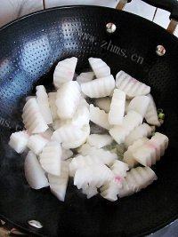 牛腩炖萝卜做法图解10)