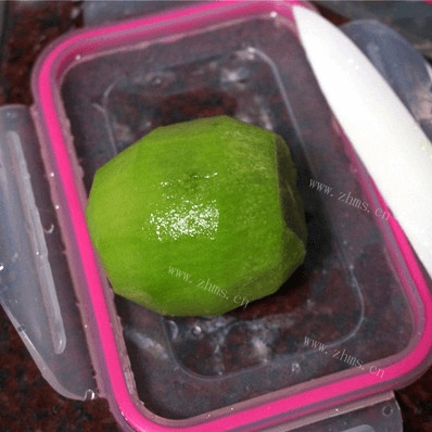 可口的奇异果酸奶饮做法图解2)