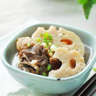 养生脊骨炖藕
