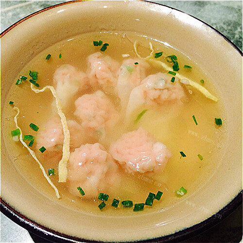 美味的鸡汤馄炖