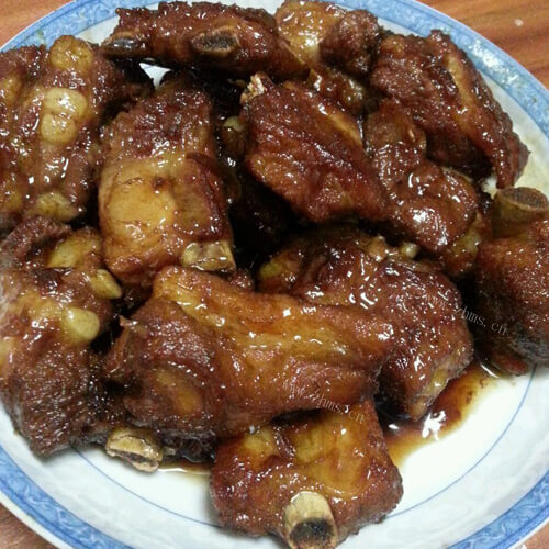 家常香浓红烧排骨
