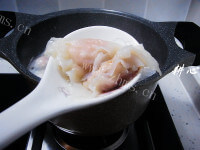 清淡的潮汕鱼饺生菜汤的做法图解二