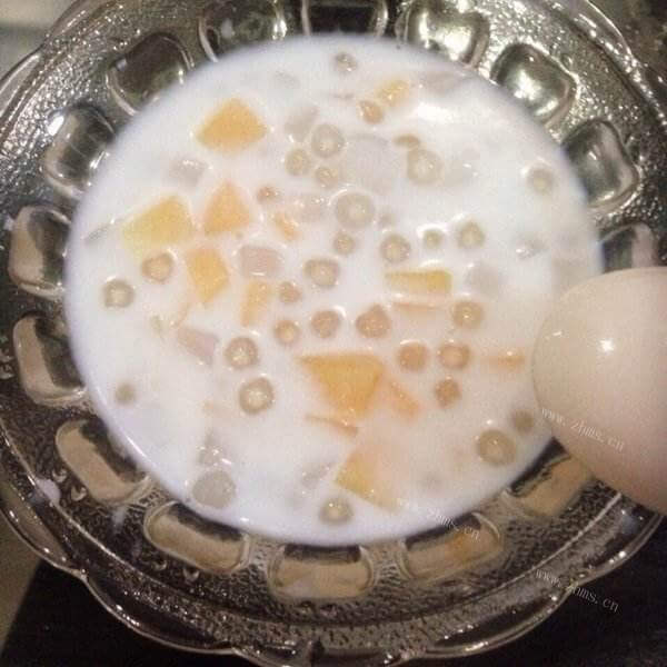 自制哈密瓜椰浆西米露