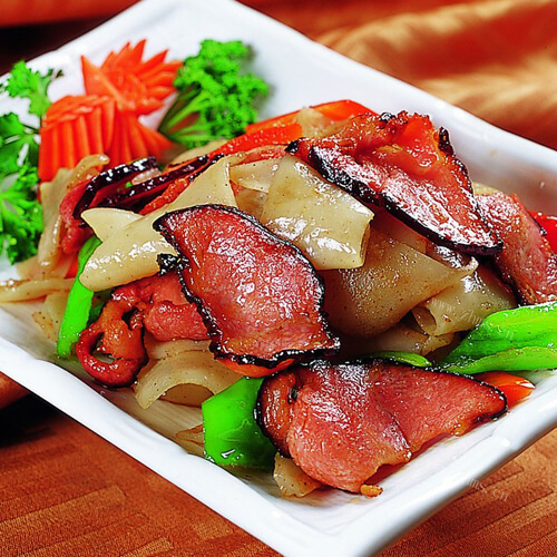 秘制萝卜干双椒炒腊肉