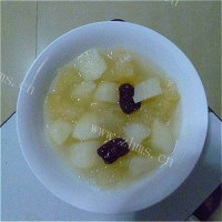 健康美味椰香浓郁的银耳梨汤