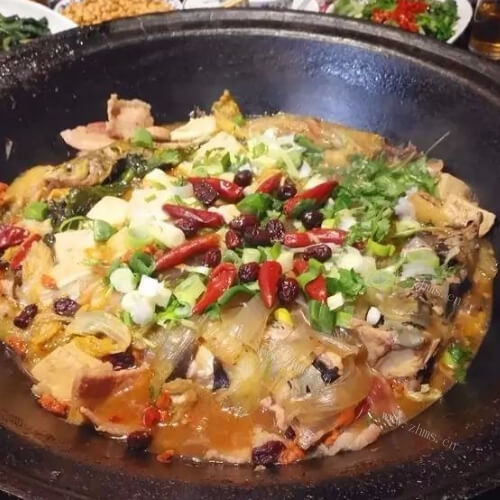 私房菜铁锅炖鱼