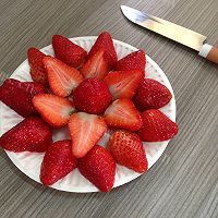 酸酸甜甜草莓干做法图解3)