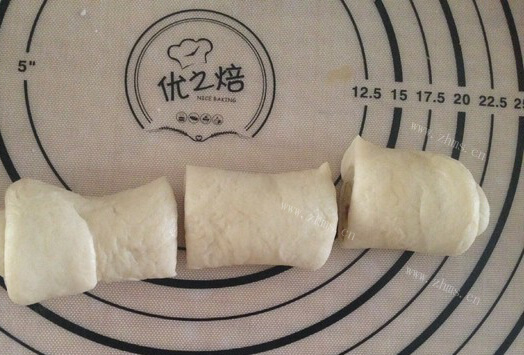 美味的肉桂卷做法图解12)