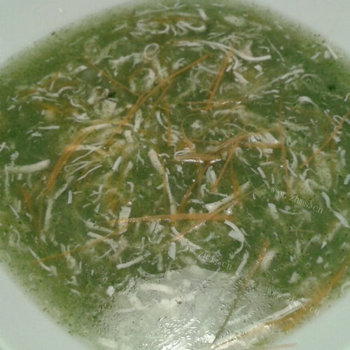 美味的紫山药花菇肉丝羹