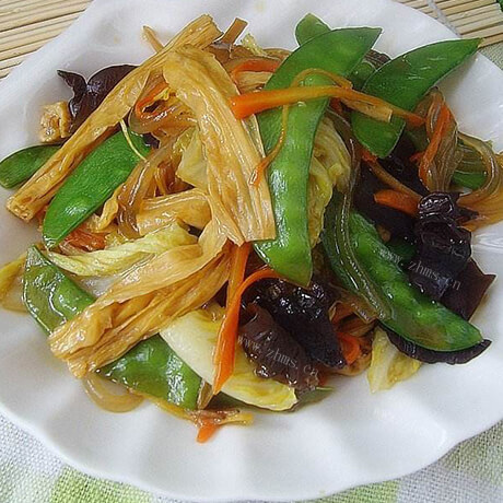 好吃的腐竹白菜炒木耳