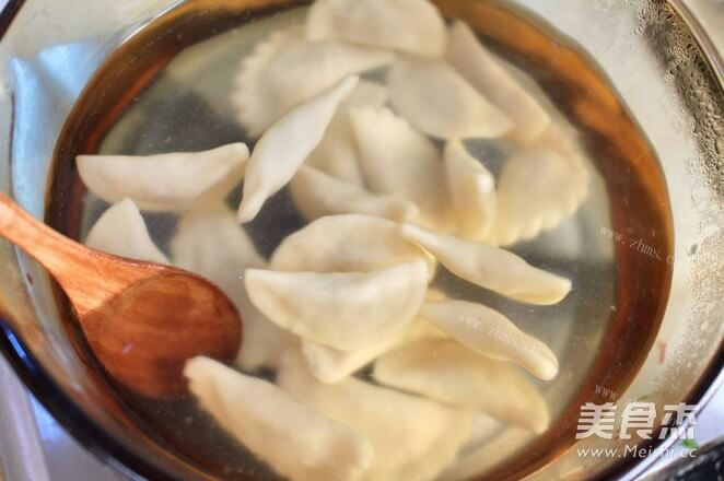 美味宝宝虾皮白菜水饺做法图解8)