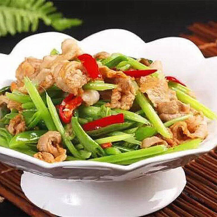自制剁椒肉片炒芍梗