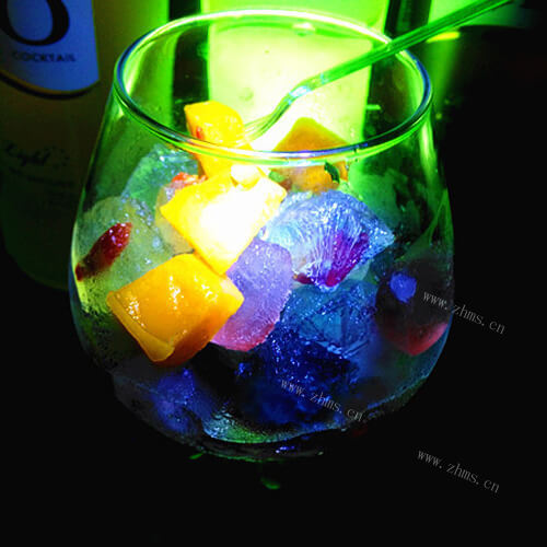 诱惑夜色鸡尾酒