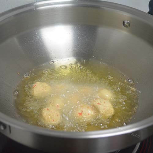 炸豆腐丸子做法图解3)